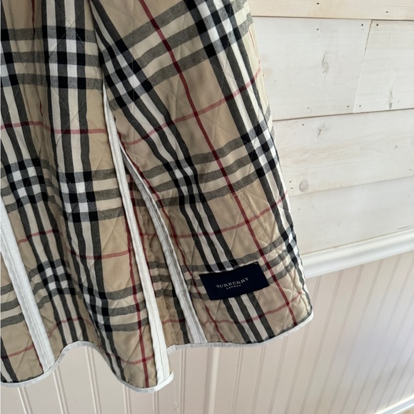 ⭐️BURBERRY QUILT JACKET⭐️ - Picture 2 of 4